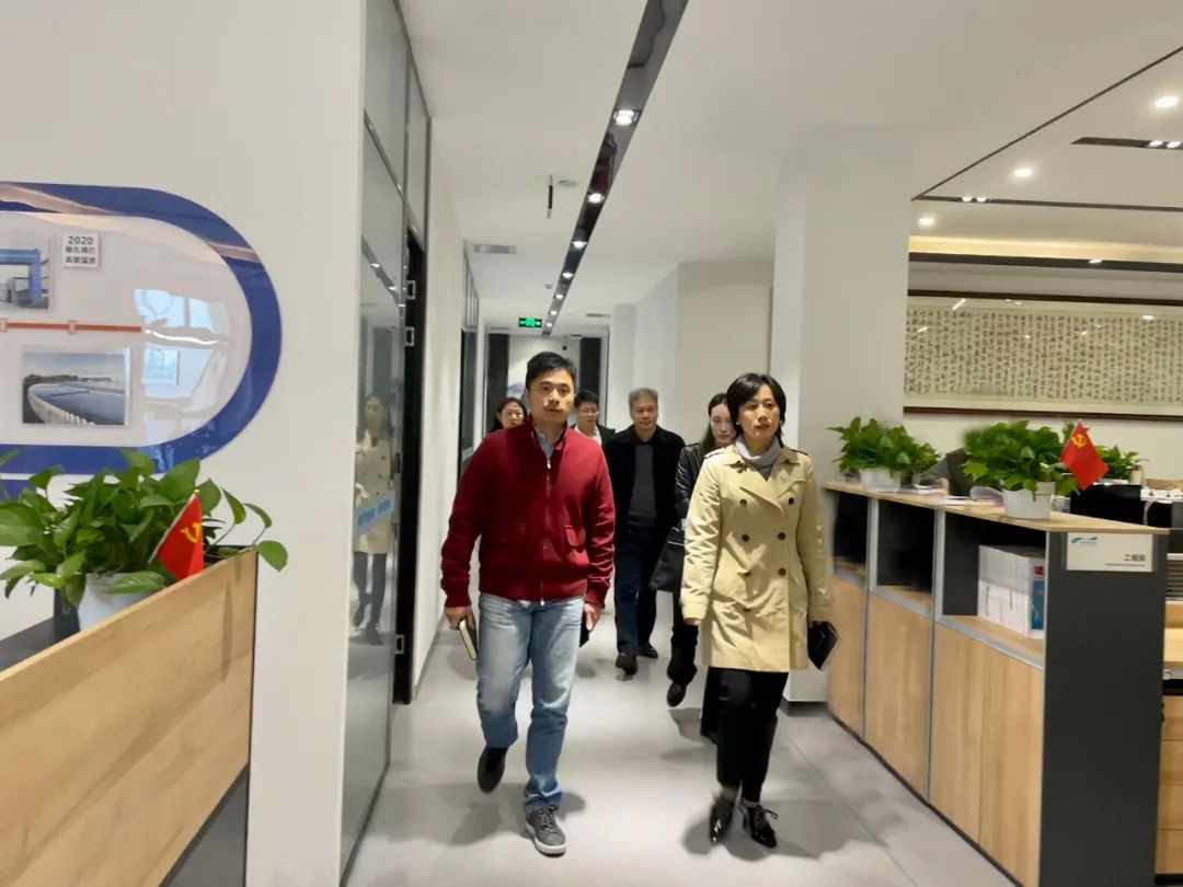 成都新經濟發(fā)展委員會領導一行蒞臨碩特科技調研指導工作